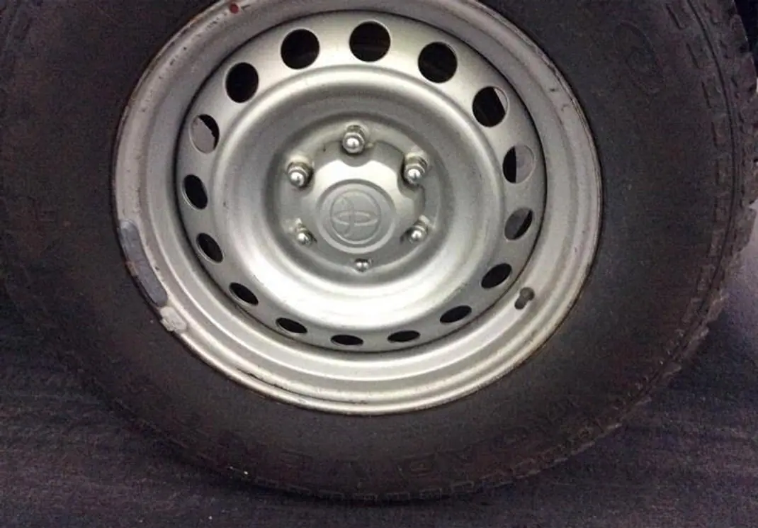 Toyota Hilux 2014 - 7000 EUR, 90000 km - 90000km - foto 7 de 7