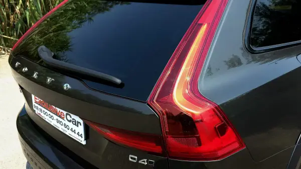 Volvo V90 Cross Country 2019 - 24900 EUR, 215000 km - AUTO.MOTO.pt - 215000km - foto 12 de 12