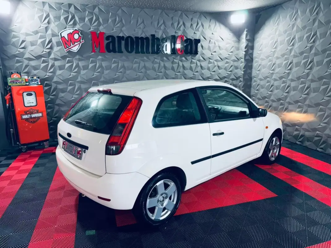 Ford Fiesta 1.4 TDCI 2003 - 1890 EUR, 229864 km - 229864km - foto 7 de 25