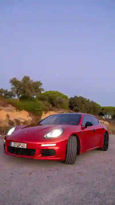 Porsche Panamera 2015 - 42500 EUR, 105975 km - 105975km - foto 2 de 14