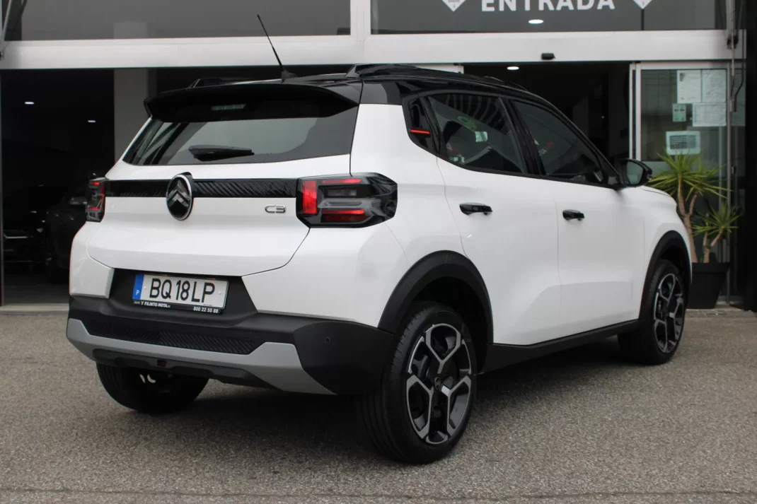 Citroën C3 2025 - 20900 EUR, 1769 km - AUTO.MOTO.pt - 1769km - foto 2 de 20