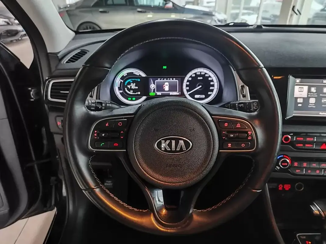 Kia Niro 2019 - 17250 EUR, 51300 km - AUTO.MOTO.pt - 51300km - foto 24 de 34