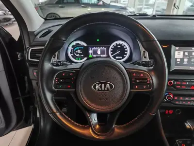 Kia Niro 2019 - 17250 EUR, 51300 km - AUTO.MOTO.pt - 51300km - foto 24 de 34