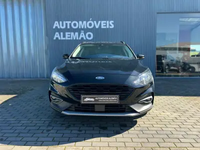 Ford Focus SW 2019 - 15950 EUR, 94634 km - AUTO.MOTO.pt - 94634km - foto 2 de 19