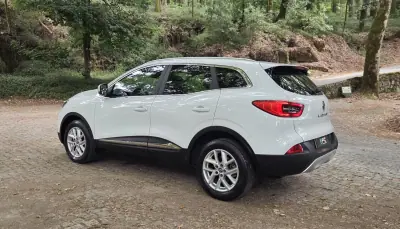 Renault Kadjar 2017 - 13900 EUR, 101000 km - AUTO.MOTO.pt - 101000km - foto 6 de 20