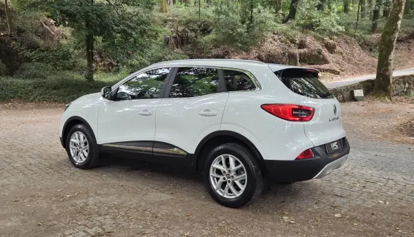 Renault Kadjar 2017 - 13900 EUR, 101000 km - AUTO.MOTO.pt - 101000km - foto 6 de 20