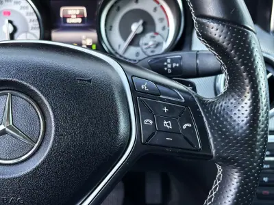 Mercedes-Benz GLA 200 2015 - 20750 EUR, 124000 km - AUTO.MOTO.pt - 124000km - foto 21 de 34