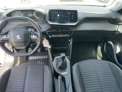 Peugeot 2008 2022 - 16900 EUR, 43489 km - AUTO.MOTO.pt - 43489km - foto 11 de 13