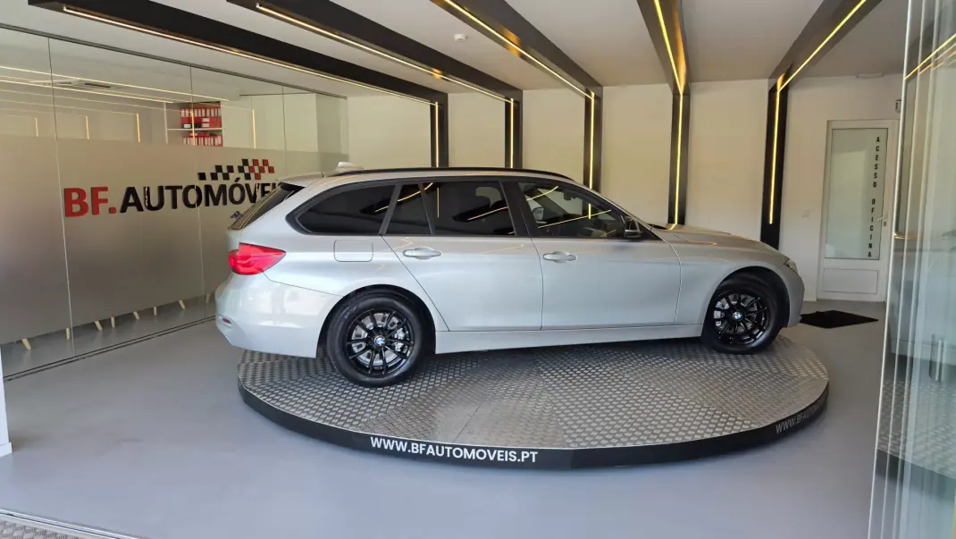 BMW 318 2017 - 17900 EUR, 165210 km - 165210km - foto 7 de 55