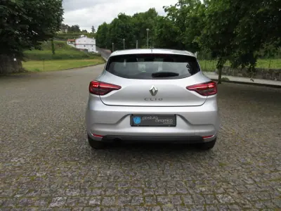 Renault Clio 2022 - 13490 EUR, 149000 km - AUTO.MOTO.pt - 149000km - foto 7 de 42