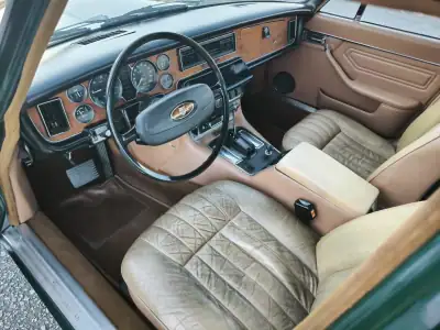 Jaguar XJ6 1976 - 24950 EUR, 47777 km - AUTO.MOTO.pt - 47777km - foto 25 de 60