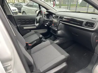Citroën C3 2018 - 11750 EUR, 72750 km - AUTO.MOTO.pt - 72750km - foto 8 de 14