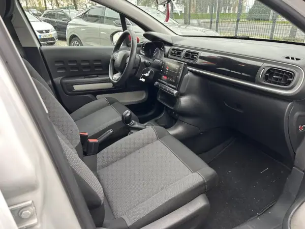Citroën C3 2018 - 11750 EUR, 72750 km - AUTO.MOTO.pt - 72750km - foto 8 de 14