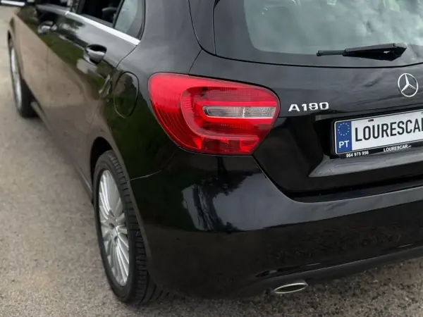 Mercedes-Benz A 180 2015 - 14950 EUR, 180700 km - AUTO.MOTO.pt - 180700km - foto 31 de 37