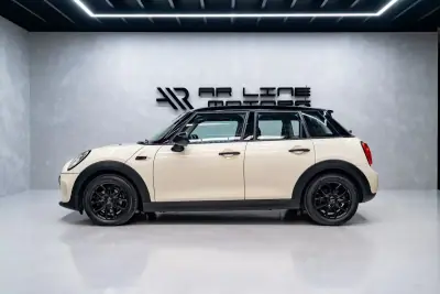 MINI 5 Portas 2017 - 14950 EUR, 89000 km - AUTO.MOTO.pt - 89000km - foto 13 de 36
