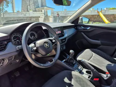 Skoda Kamiq 2023 - 18900 EUR, 24682 km - AUTO.MOTO.pt - 24682km - foto 6 de 20