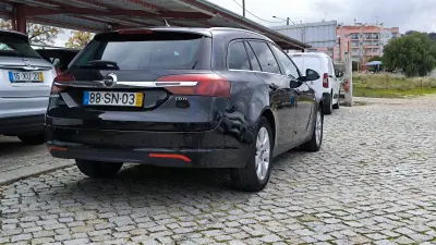 Opel Insignia Sports Tourer 2017 - 10750 EUR, 214037 km - AUTO.MOTO.pt - 214037km - foto 7 de 8
