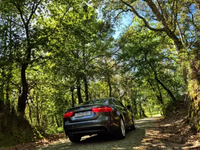 Jaguar XE 2015 - 14250 EUR, 184000 km - AUTO.MOTO.pt - 184000km - foto 20 de 23