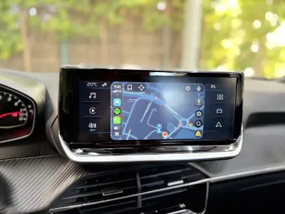 Peugeot 2008 2025 - 22500 EUR, 3357 km - AUTO.MOTO.pt - 3357km - foto 19 de 20