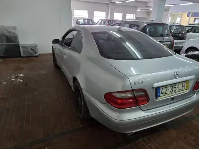 Mercedes-Benz CLK 200 1998 - 6000 EUR, 217984 km - AUTO.MOTO.pt - 217984km - foto 6 de 18