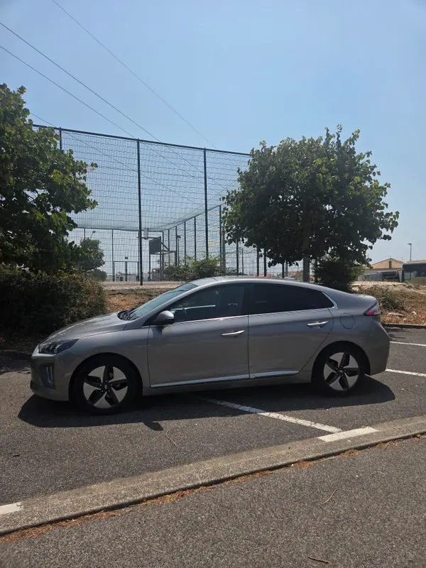 Hyundai Ioniq 2021 - 18999 EUR, 47500 km - AUTO.MOTO.pt - 47500km - foto 4 de 12