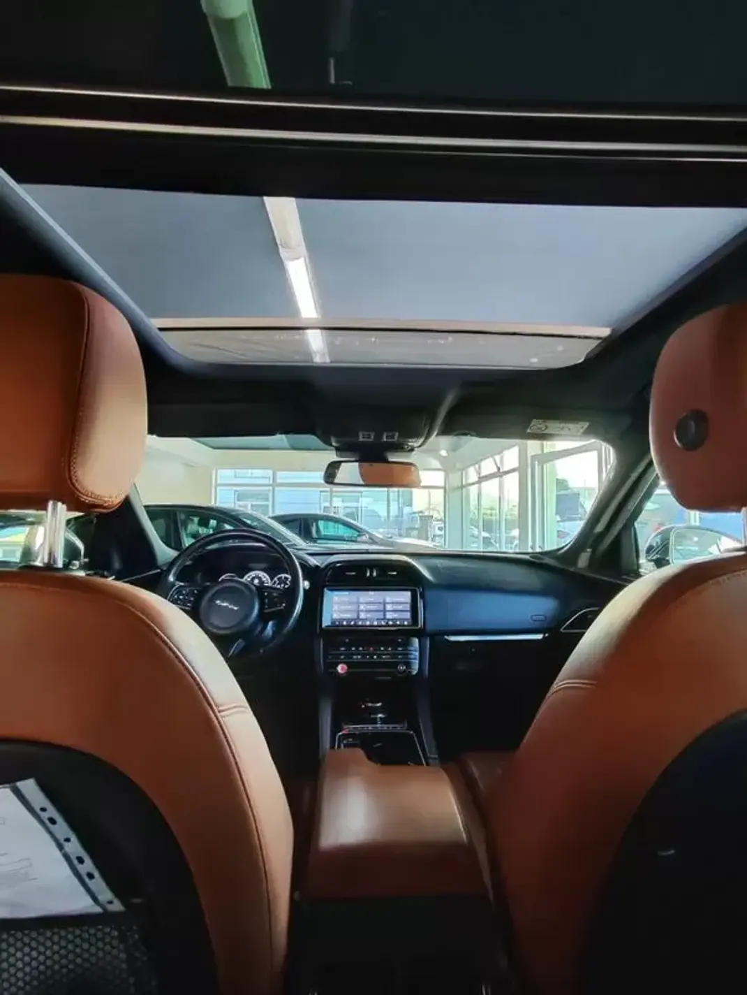 Jaguar F-Pace 2017 - 22500 EUR, 147000 km - AUTO.MOTO.pt - 147000km - foto 40 de 40