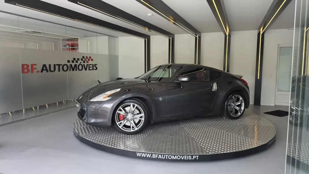 Nissan 370 Z 2010 - 39900 EUR, 111567 km - AUTO.MOTO.pt - 111567km - foto 11 de 62