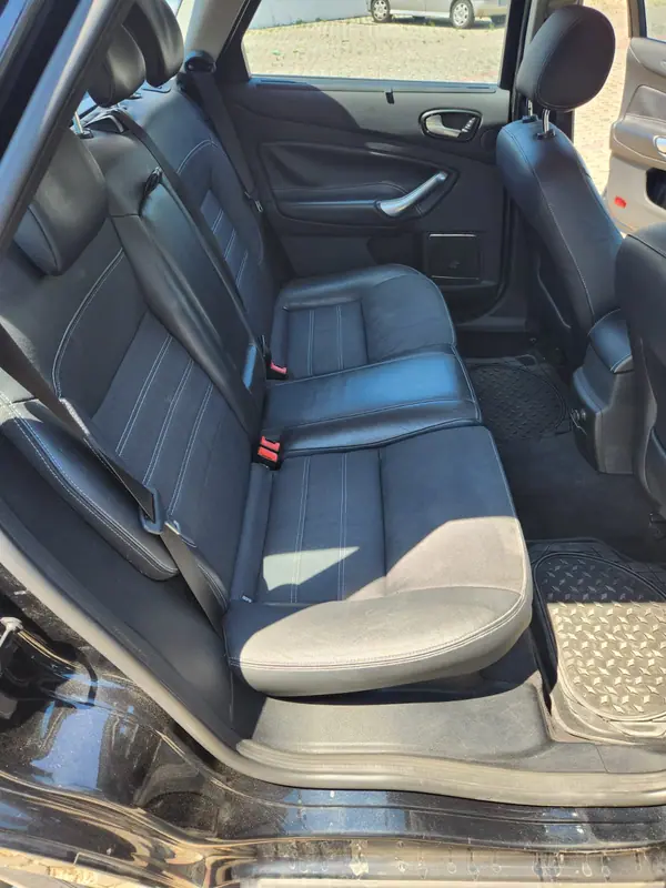 Ford Mondeo SW 2009 - 6900 EUR, 155100 km - AUTO.MOTO.pt - 155100km - foto 10 de 15