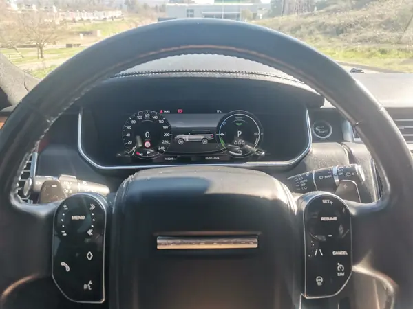 Land Rover Range Rover 2019 - 64900 EUR, 160000 km - AUTO.MOTO.pt - 160000km - foto 13 de 15