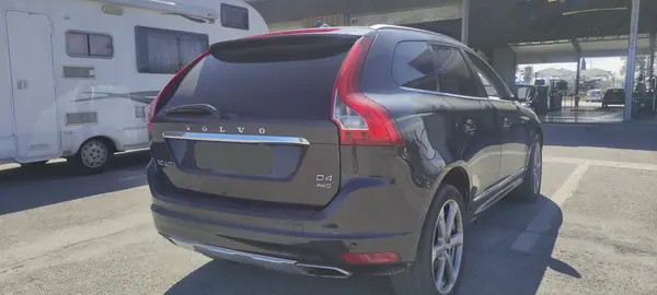 Volvo XC 60 2014 - 16000 EUR, 180000 km - AUTO.MOTO.pt - 180000km - foto 4 de 12