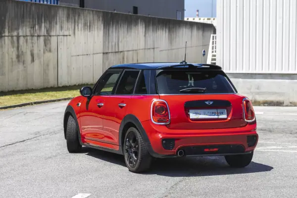 MINI Cooper 2015 - 13500 EUR, 212063 km - AUTO.MOTO.pt - 212063km - foto 9 de 15