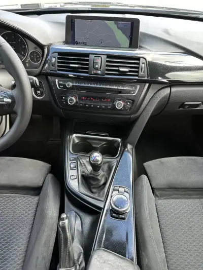 BMW 318 2014 - 11900 EUR, 350000 km - AUTO.MOTO.pt - 350000km - foto 45 de 60