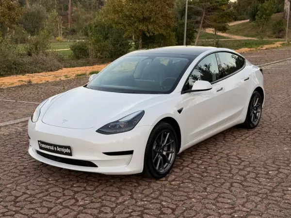 Tesla Model 3 2023 — photo 2 of 25