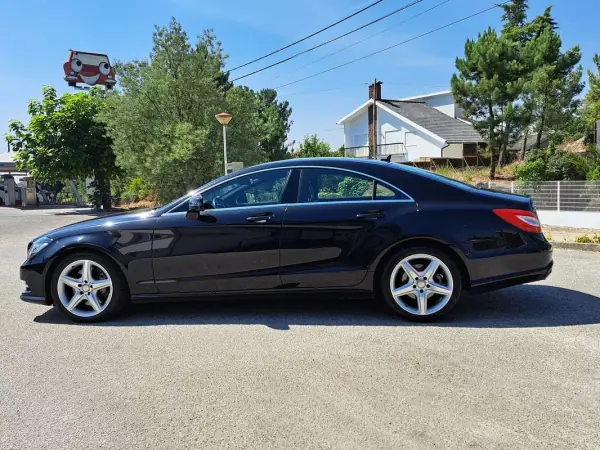 Mercedes-Benz CLS 350 2014 - 29000 EUR, 237000 km - AUTO.MOTO.pt - 237000km - foto 13 de 50