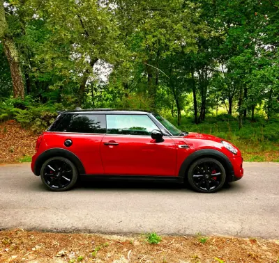 MINI 3 Portas 2015 - 15990 EUR, 138000 km - 138000km - foto 11 de 39