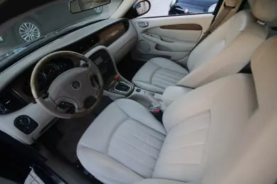 Jaguar X-Type 2003 - 9990 EUR, 128000 km - AUTO.MOTO.pt - 128000km - foto 20 de 31