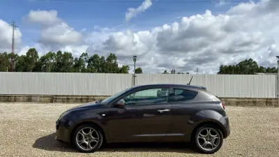 Alfa Romeo MiTo 2015 - 11600 EUR, 146000 km - AUTO.MOTO.pt - 146000km - foto 9 de 40