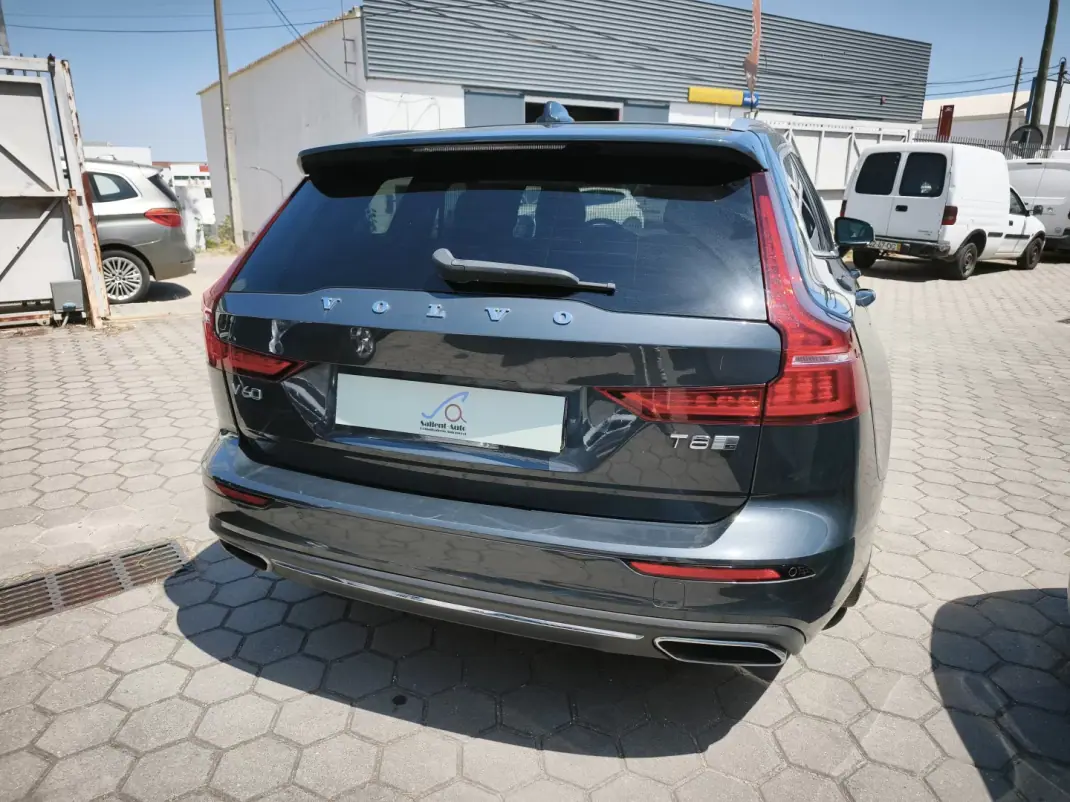 Volvo V60 2019 - 22900 EUR, 182000 km - 182000km - foto 3 de 25