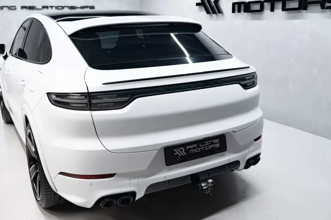 Porsche Cayenne Coupé 2022 - 84950 EUR, 71000 km - 71000km - foto 11 de 60