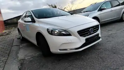 Volvo V40 2013 - 10900 EUR, 190000 km - AUTO.MOTO.pt - 190000km - foto 20 de 22