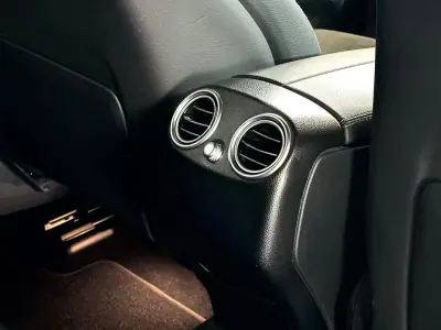 Mercedes-Benz GLC 300 2021 - 39900 EUR, 171118 km - AUTO.MOTO.pt - 171118km - foto 18 de 34