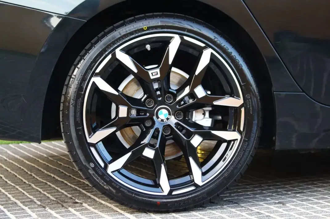 BMW 318 2020 - 22750 EUR, 168000 km - AUTO.MOTO.pt - 168000km - foto 11 de 20