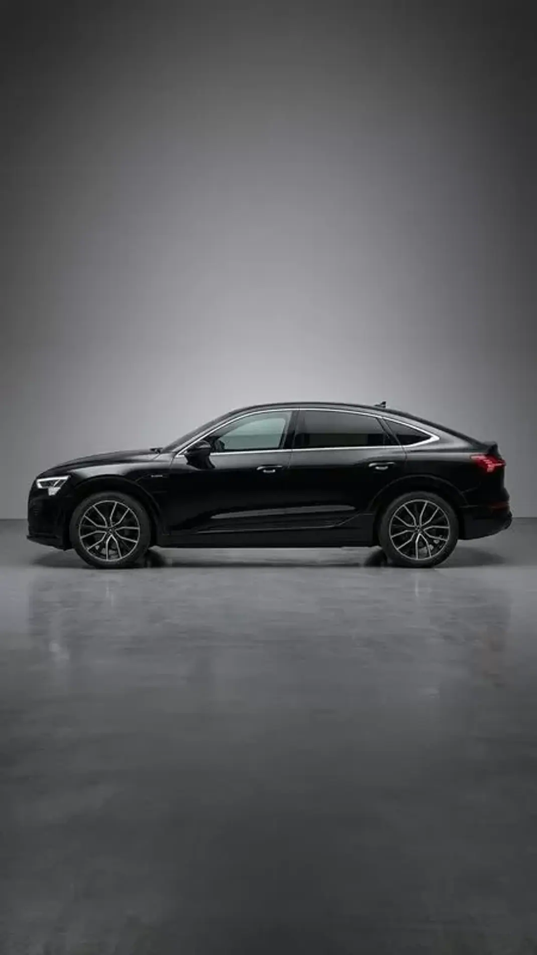 Audi e-tron 2022 - 38500 EUR, 49000 km - AUTO.MOTO.pt - 49000km - foto 7 de 15