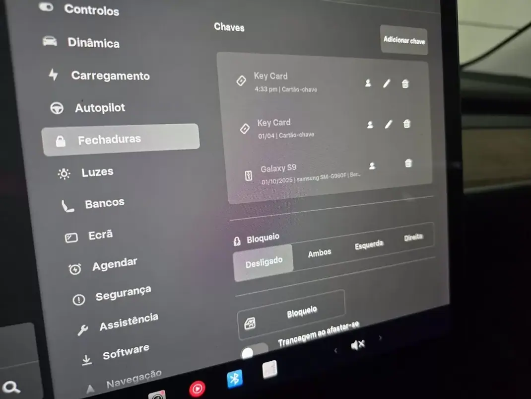 Tesla Model 3 2021 - 25950 EUR, 64509 km - AUTO.MOTO.pt - 64509km - foto 23 de 50