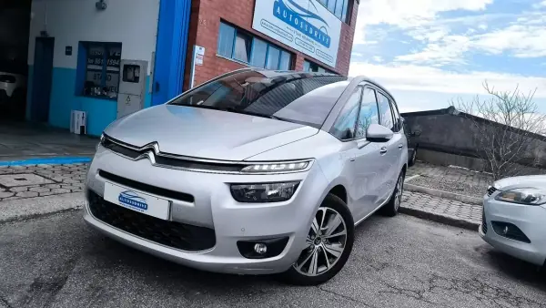 Citroën C4 Grand Picasso 2015 - 10900 EUR, 190000 km - AUTO.MOTO.pt - 190000km - foto 8 de 20