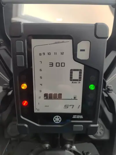 Yamaha Ténéré 700 2020 - 13250 EUR, 500 km - AUTO.MOTO.pt - 500km - foto 20 de 20