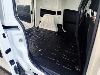 Fiat Doblo 1.3 Multijet ,3Lug. ,Iva Dedutivel 2017 - 9980 EUR, 85000 km - AUTO.MOTO.pt - 85000km - foto 10 de 26