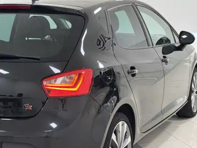 SEAT Ibiza 2017 - 10890 EUR, 99000 km - AUTO.MOTO.pt - 99000km - foto 7 de 29