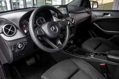 Mercedes-Benz B 250 2017 - 13990 EUR, 87144 km - AUTO.MOTO.pt - 87144km - foto 25 de 42