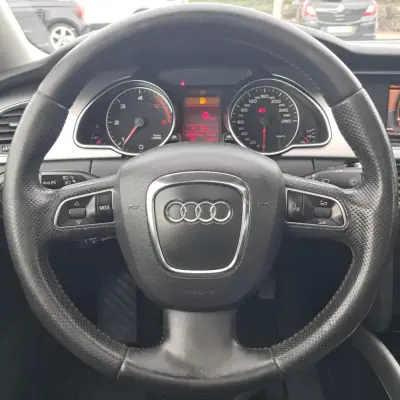 Audi A5 2009 - 13490 EUR, 258000 km - AUTO.MOTO.pt - 258000km - foto 12 de 20